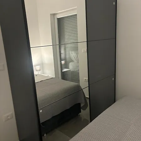 Apartment Tini 1
